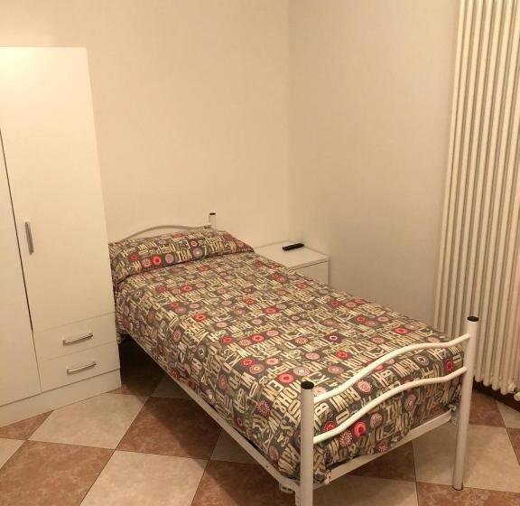 标准单人间, Villa Anna