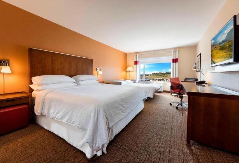 キングサイズベッドのスタンダードルーム, Four Points By Sheraton Kelowna Airport