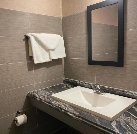 스탠다드 룸, Scottish Inn Near The Falls And Casino