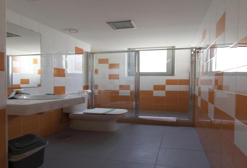Standard Kolmen Hengen Huone, Albergue Inturjoven Chipiona   Hostel