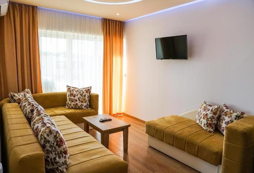 آپارتمان 1 خوابه با چشم‌انداز استخر, Apart Hotel Llolla