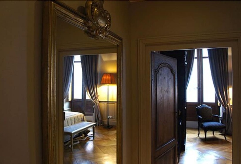 Люкс Престиж, La Cour Berbisey