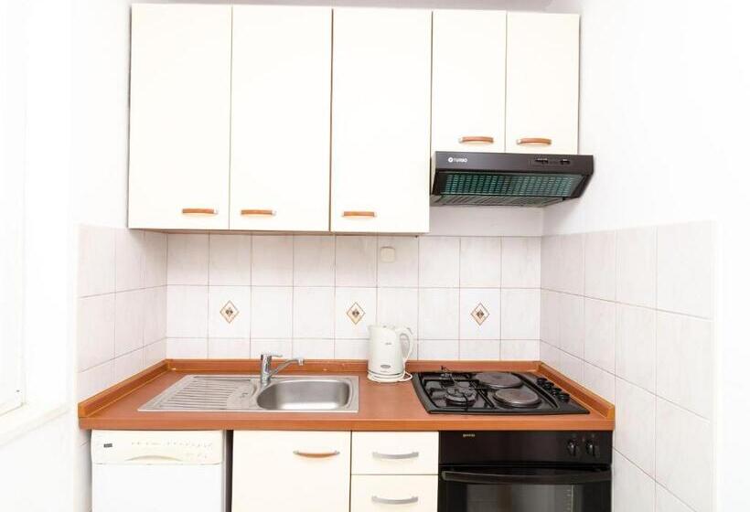 Номер Стандарт с Балконом, Rooms Karla