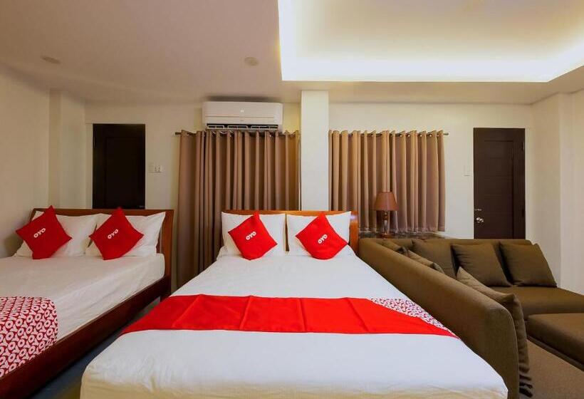 סוויטה משפחתית, Doña Aurora Condotel