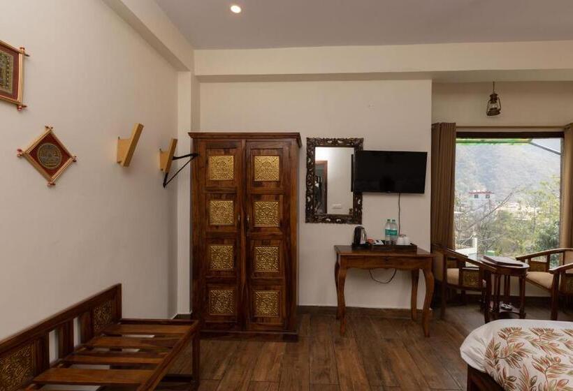 اتاق لوکس, Yogved Hospitality & Resort