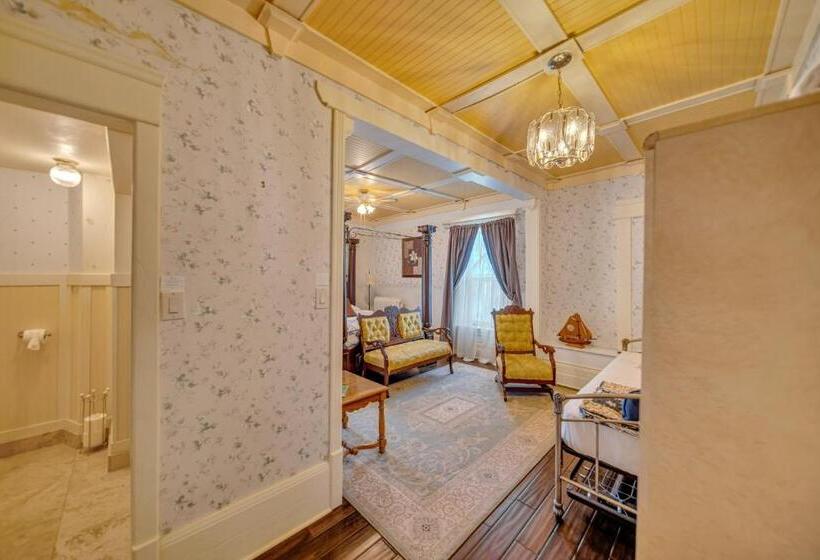 带1个卧室的豪华公寓, Marmora And Lake Inn