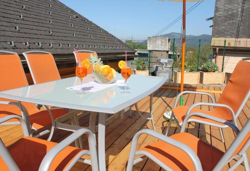 Апартаменты 3 Спальни, Post Hostel For Youth, Students And Pilgrims