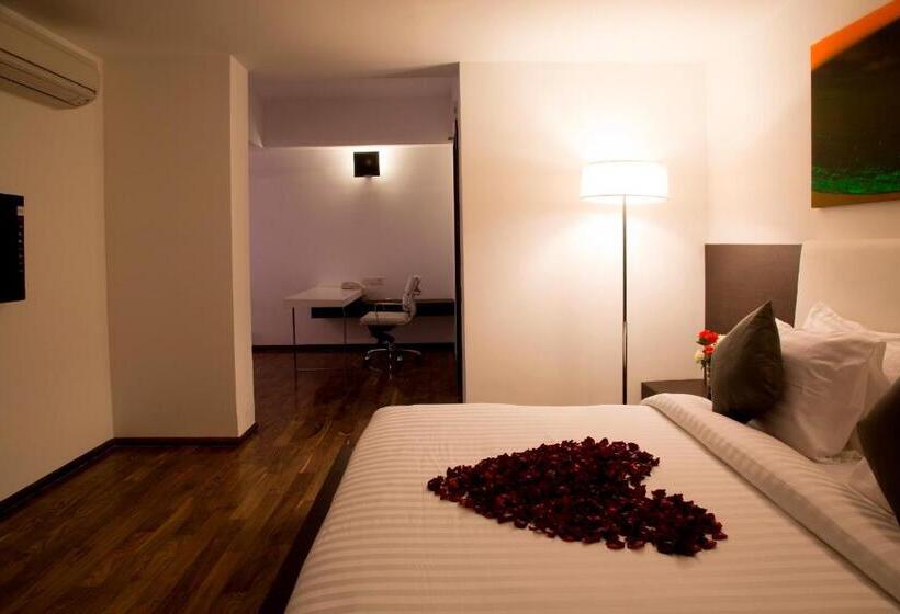 سوییت, Springs Hotels And Spa