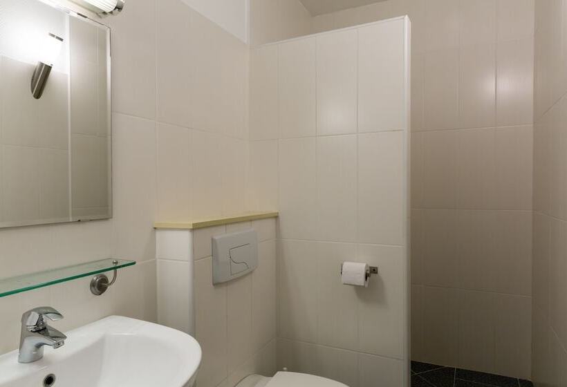 Номер Комфорт, The Originals Access, Hôtel La Dousseine, Dreux Nord