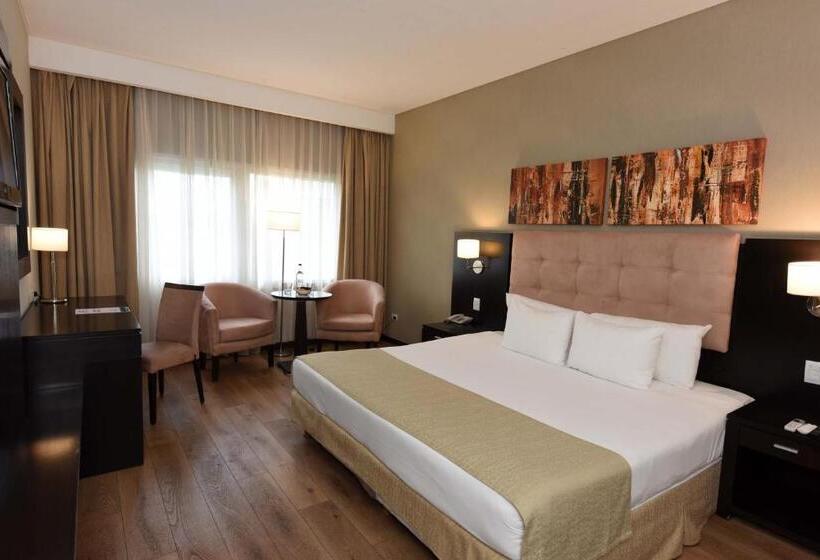 Номер Superior Кровать Кинг, Howard Johnson Resort & Convention Center Ezeiza