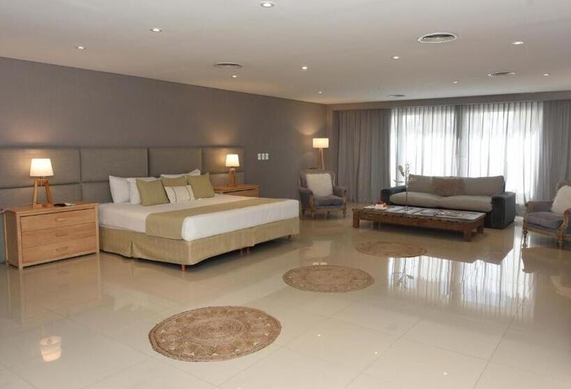 Люкс Кровать Кинг, Howard Johnson Resort & Convention Center Ezeiza