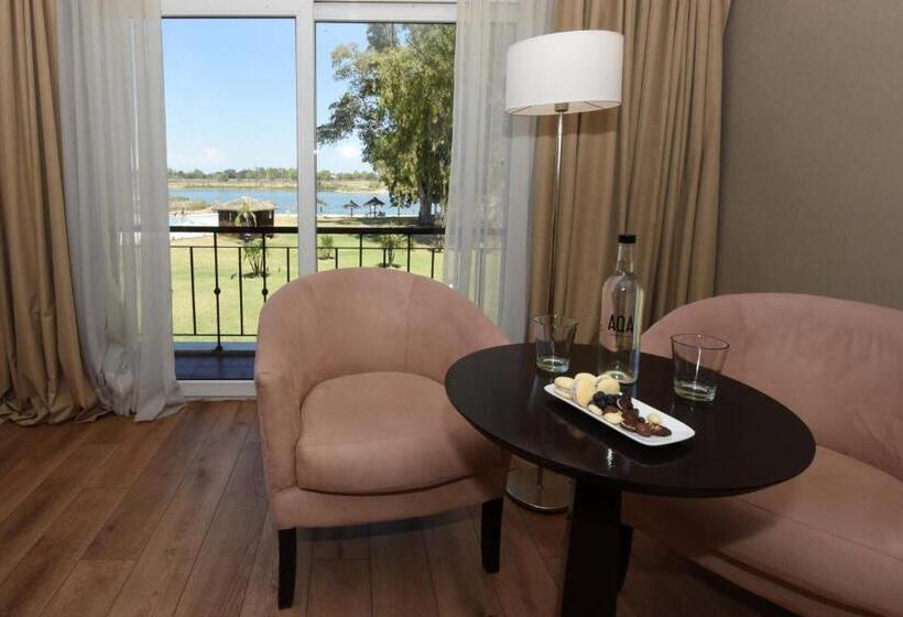 Полулюкс, Howard Johnson Resort & Convention Center Ezeiza