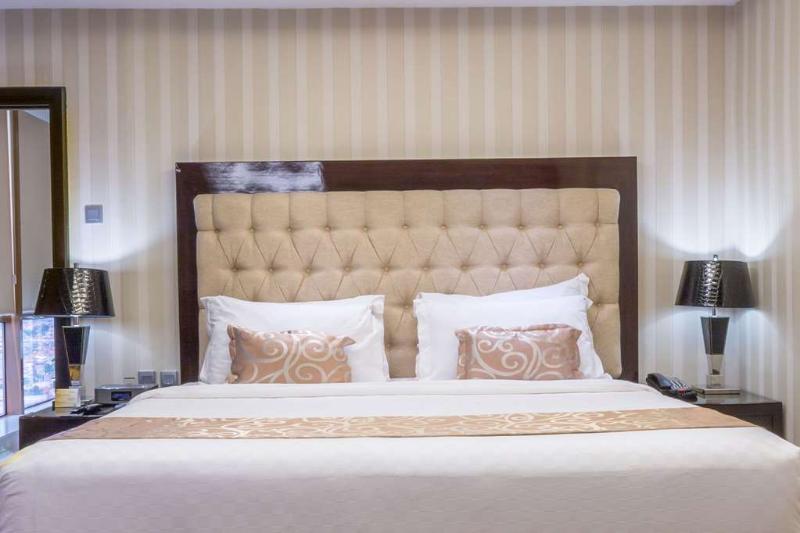 Номер Deluxe, Wyndham Surabaya