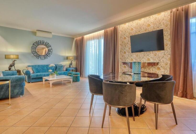 Апартаменты 2 Спальни с Бассейном, Palazzo Della Scala Spa Hotel Suites & Apartments