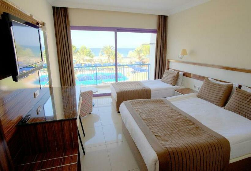 اتاق لوکس با چشم‌انداز دریا, Le Monde Beach Resort & Spa