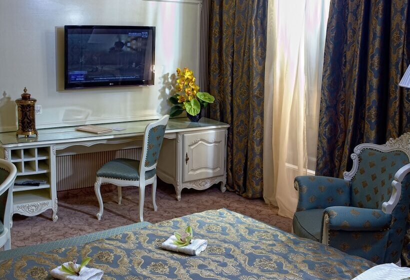 اتاق استاندارد, Savoy