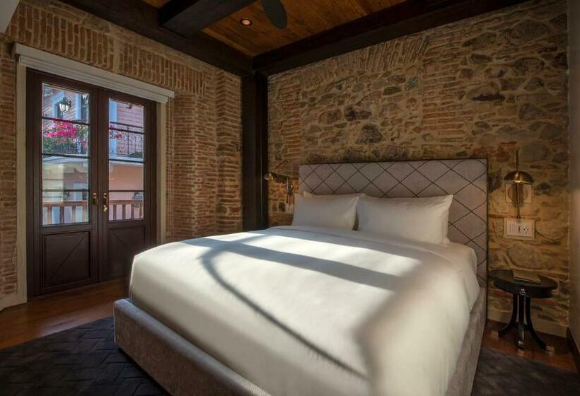 스탠다드 룸 킹사이즈 침대, La Compania, In The Unbound Collection By Hyatt
