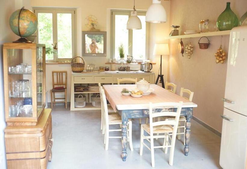 اتاق استاندارد با چشم‌انداز استخر, Agriturismo Fattoria Togonegro