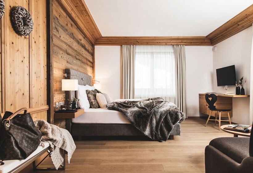 Junior Süit, Alpines Gourmet Hotel Montanara
