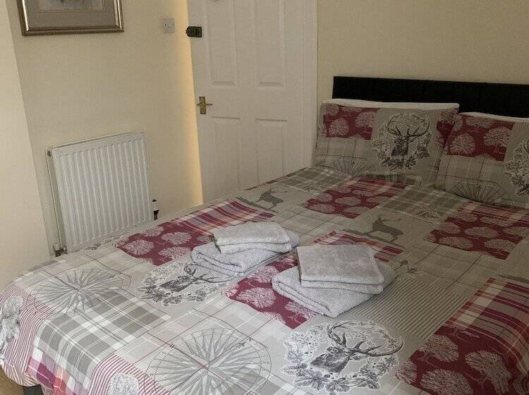 Семейный Номер, Acer Lodge Guest House