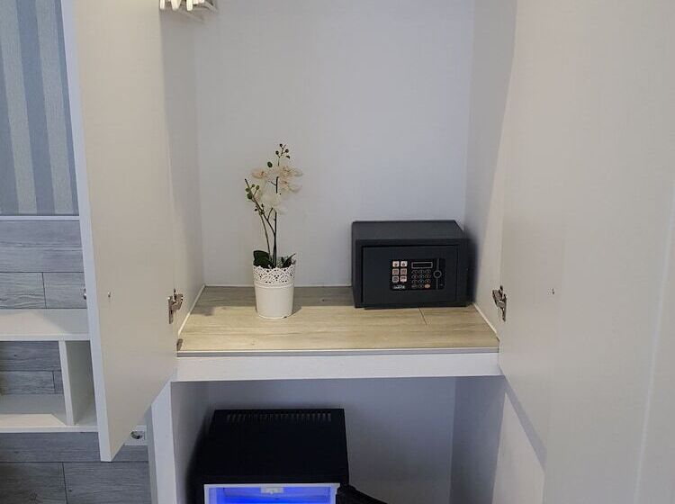 Habitación Estándar Individual, Hostal Main Street Madrid