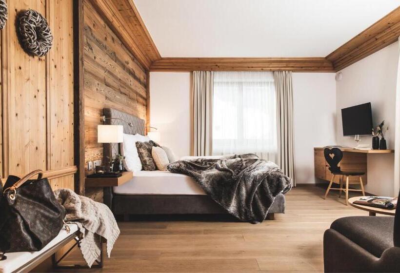 Junior Süit, Alpines Gourmet Hotel Montanara