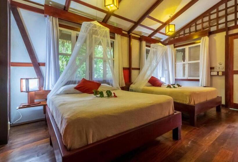 غرفة ديلوكس ثلاثية, Namuwoki Lodge