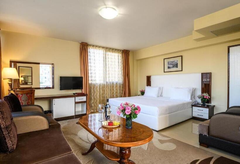 주니어 스위트 발코니, Royal Plaza By Stellar Hotels, Yerevan