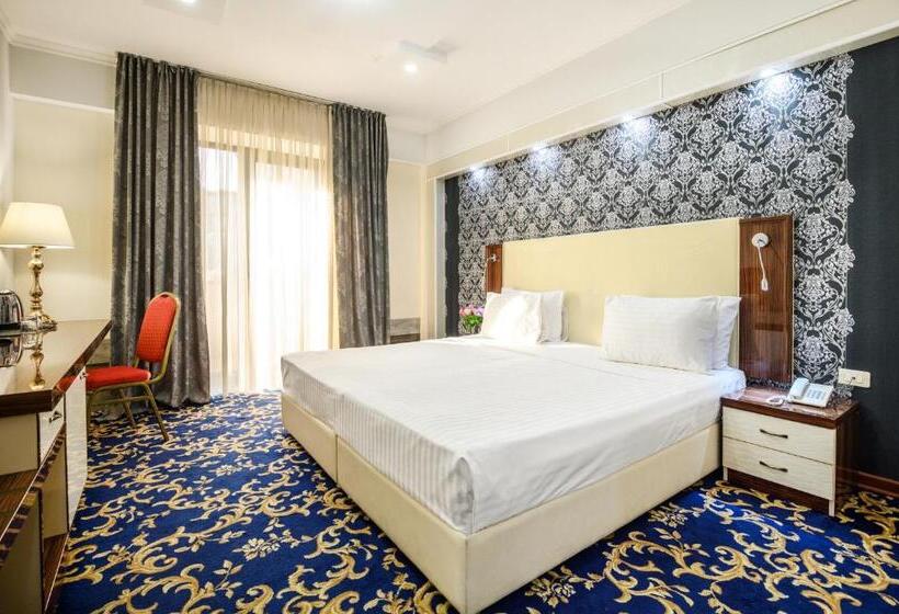 발코니 디럭스 룸, Royal Plaza By Stellar Hotels, Yerevan