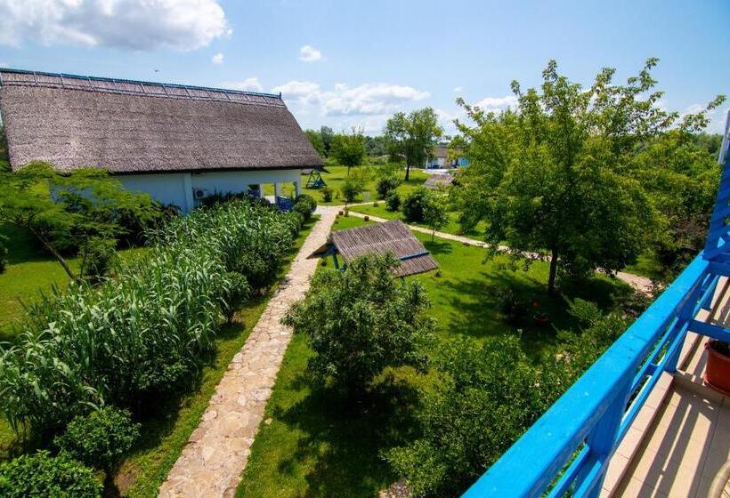 חדר דלוקס עם מרפסת, Cherhana Resort