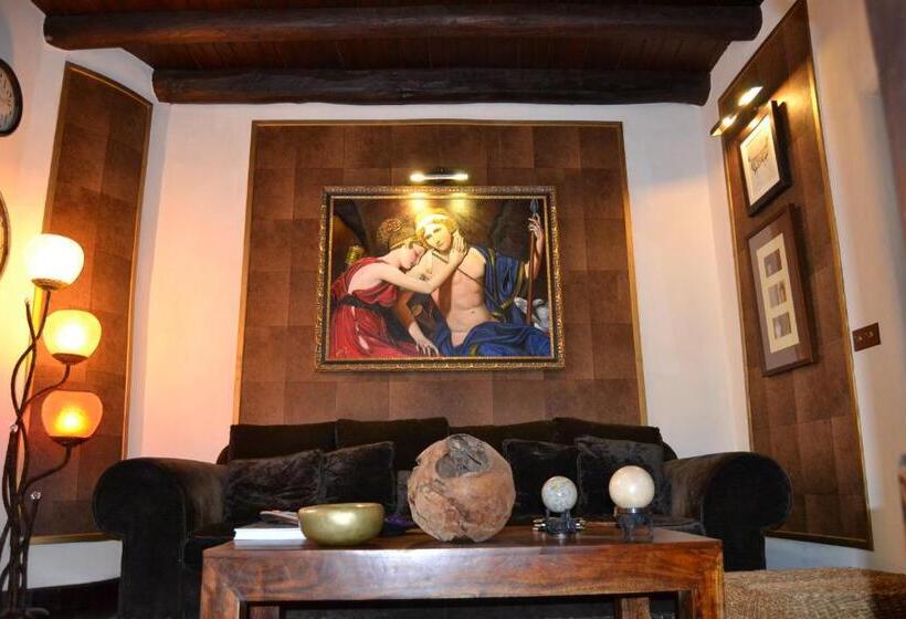 سوییت, Casa Pinto