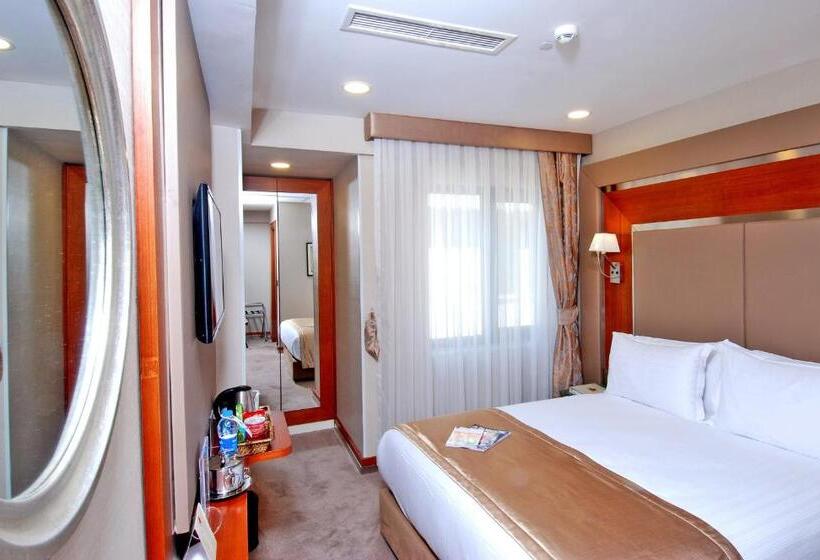 Connecting 1 Bedroom Apartment, Dosso Dossi Hotels Old City