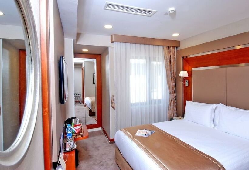 Family Room, Dosso Dossi Hotels Old City