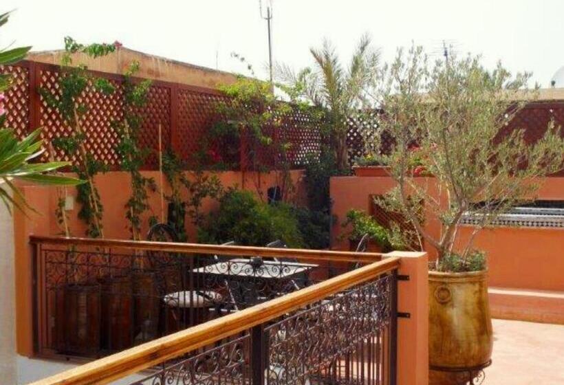 سوییت, Riad Dar Attika