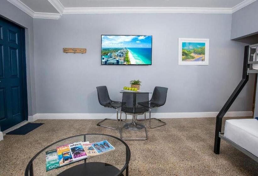 חדר סטנדרט עם מיטת קומתיים, Hollywood Beach Suites And