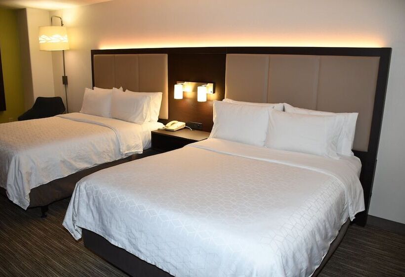 Номер Стандарт, Holiday Inn Express Hotel & Suites Evanston, An Ihg
