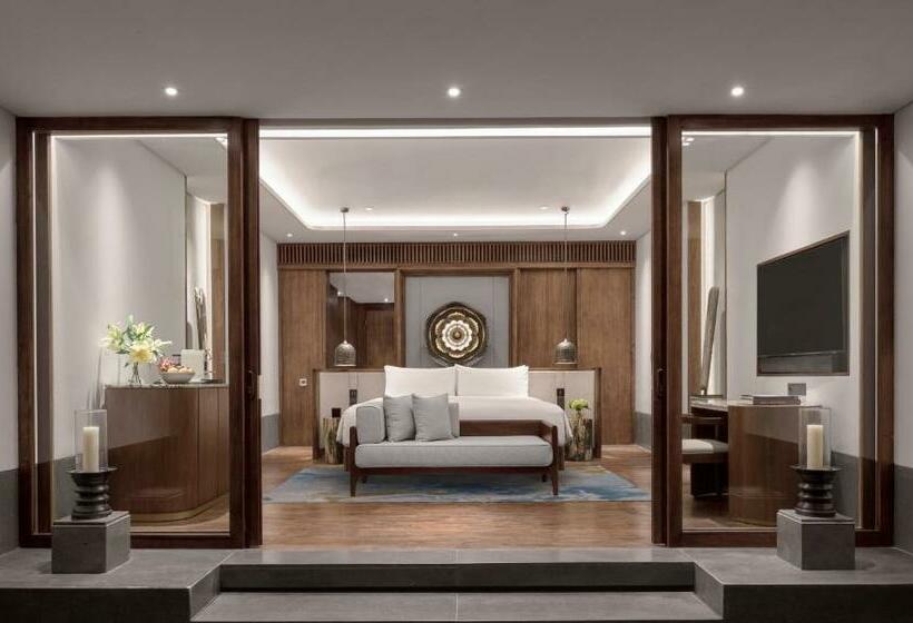 Полулюкс, Intercontinental Bali Sanur Resort, An Ihg