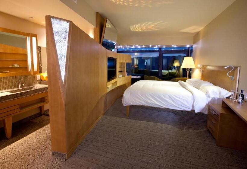 Номер Deluxe Кровать Кинг, Sparkling Hill Resort And Spa  Adultsonly Resort