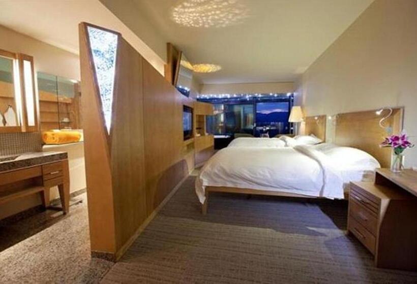 Номер Deluxe Вид на Озеро, Sparkling Hill Resort And Spa  Adultsonly Resort