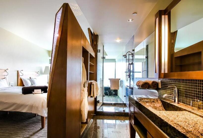 Номер Deluxe Вид на Горы, Sparkling Hill Resort And Spa  Adultsonly Resort