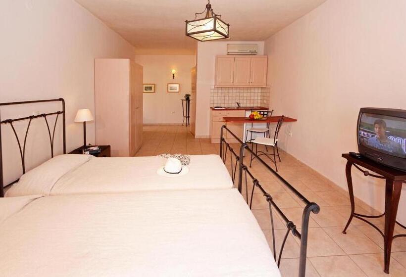 수피리어 스튜디오, Lambrinos Suites