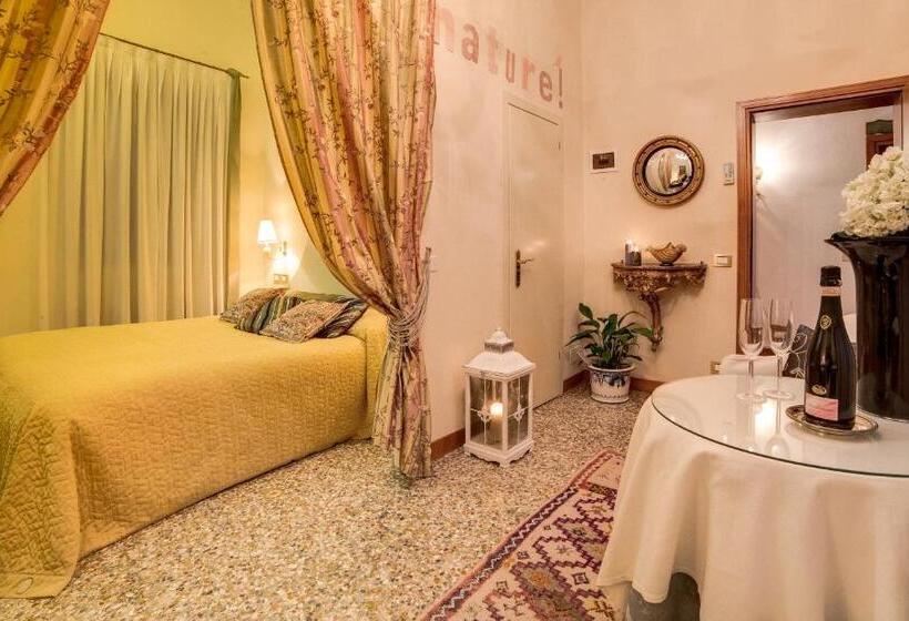 اتاق سوپریور, Ca' Della Corte