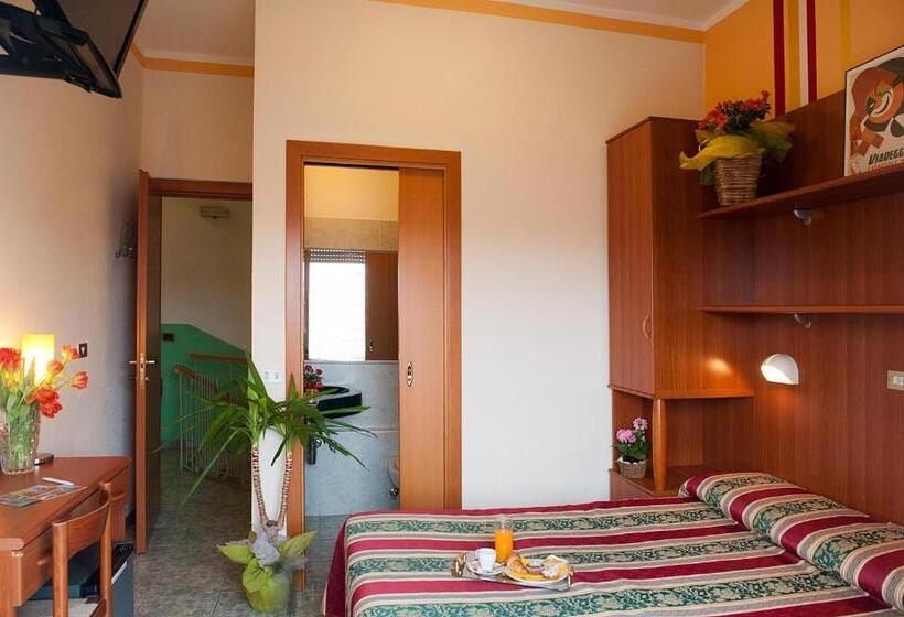 Quarto standard vista mar lateral, Dolly