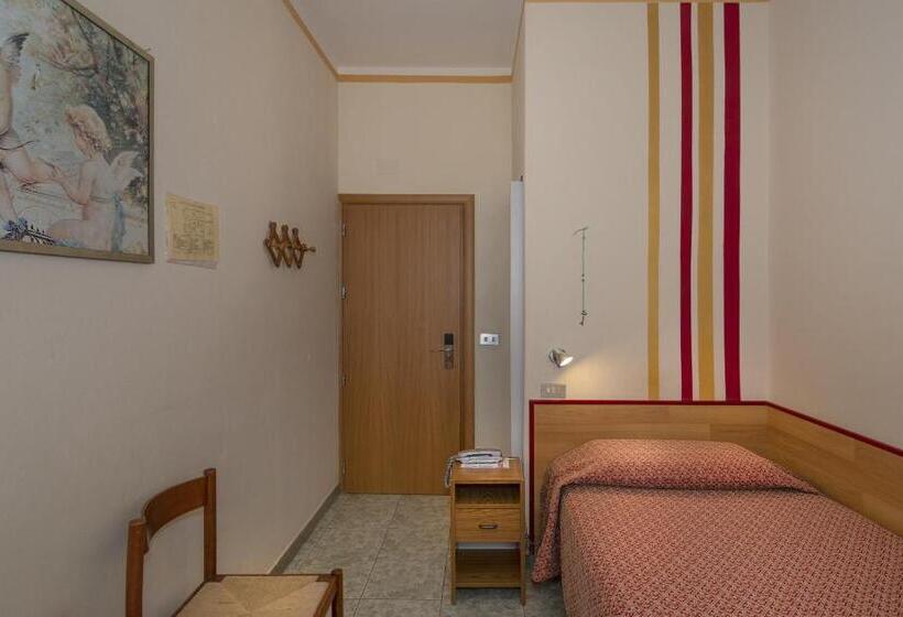 Quarto standart individual, Dolly