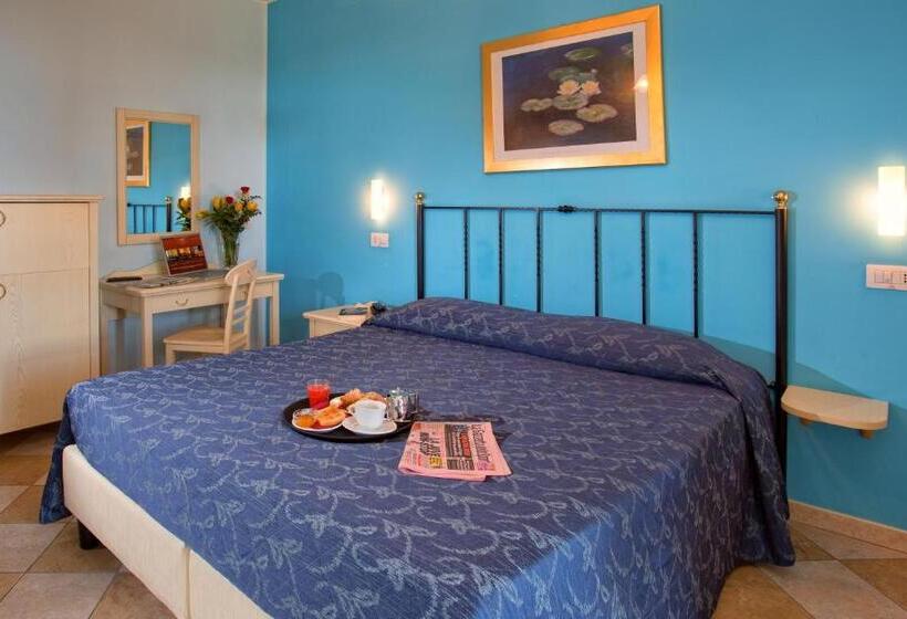 اتاق استاندارد سه نفره, Ristorante Casa Rossa