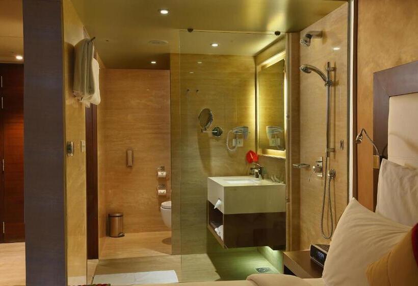 اتاق لوکس با تخت بزرگ, Novotel Goa Candolim