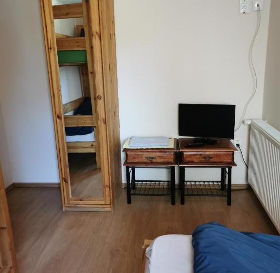 Семейный Номер, Strand Motel, Vígadó Csárda