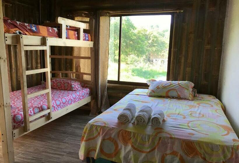 패밀리 룸, Hostal Fara