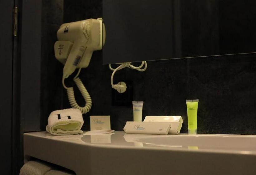اتاق استاندارد با تخت بزرگ, Aitch Boutique Hotel   An Lih