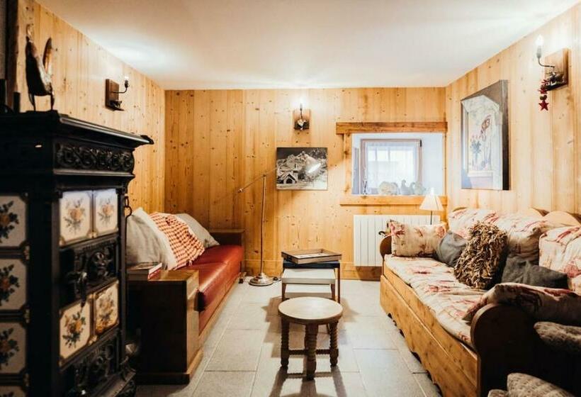 1-Schlafzimmer-Haus, Farmhouse With 4 Bedrooms 4 Bathrooms Private Parking Sauna Terrace